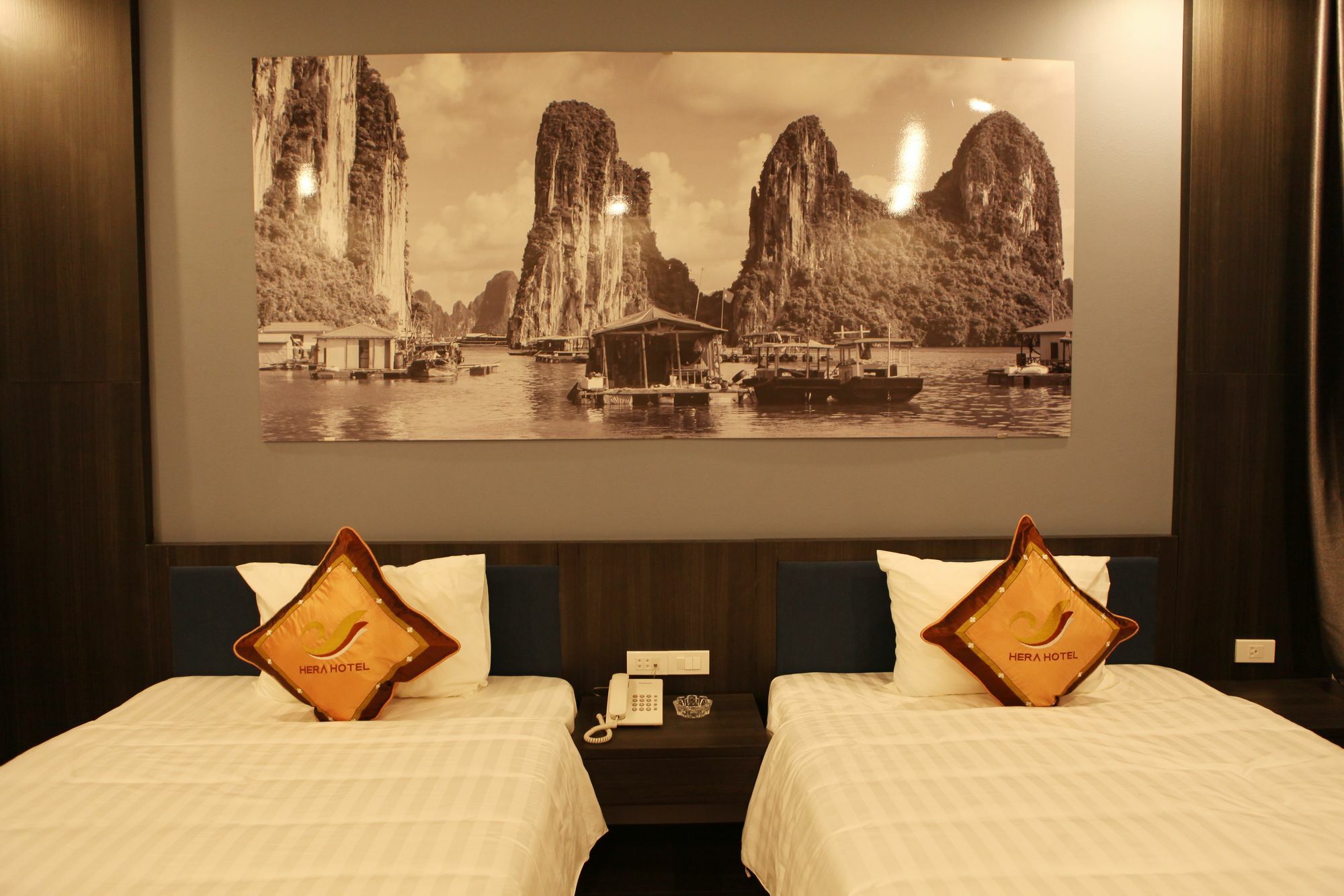 Hera Ha Long Hotel Exterior photo